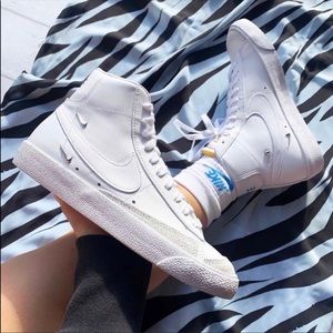 Nike Blazer Mid Shoes
